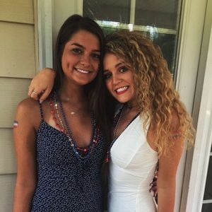 Meet your Posher, Caroline